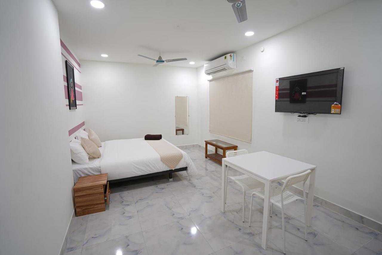 Mahasri Studio Apartments- Brand New Fully Furnished Air Conditioned Studio Apartments 티루파티 외부 사진
