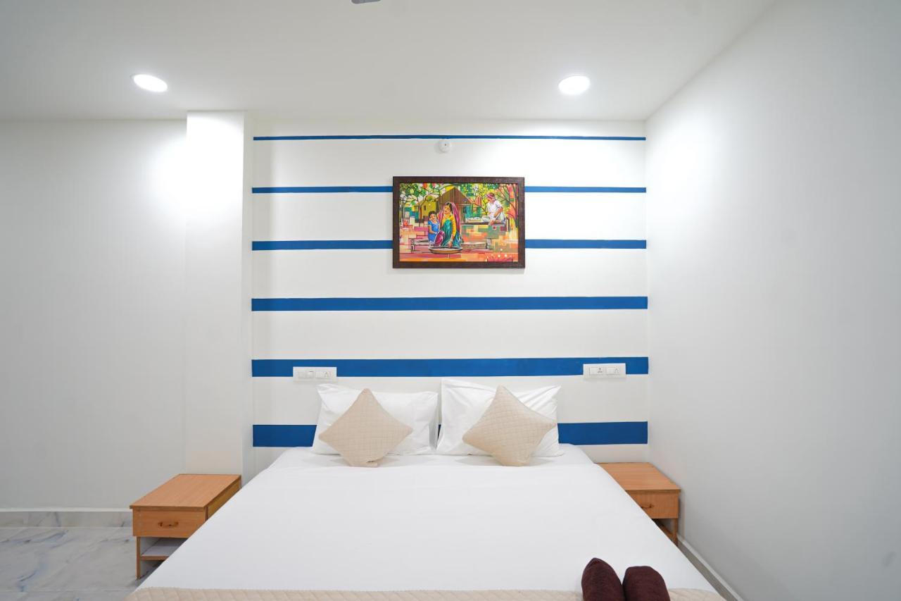 Mahasri Studio Apartments- Brand New Fully Furnished Air Conditioned Studio Apartments 티루파티 외부 사진