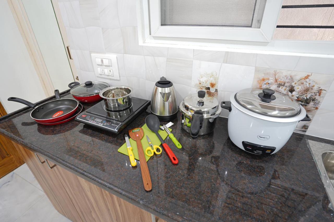 Mahasri Studio Apartments- Brand New Fully Furnished Air Conditioned Studio Apartments 티루파티 외부 사진